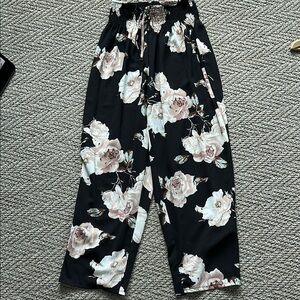 Floral Black Women's Lishly Curve Pants